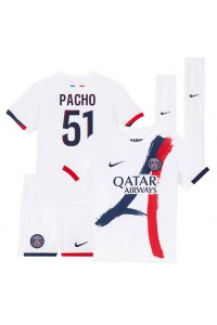 Paris Saint-Germain Willian Pacho #51 Jalkapallovaatteet Lasten Vieraspeliasu 2024-25 Lyhythihainen (+ Lyhyet housut)